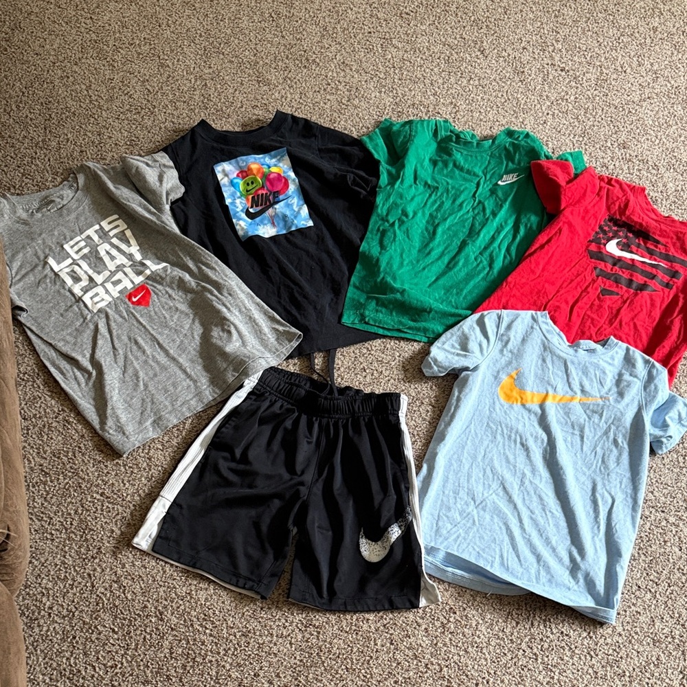 Nike Kids Colorful T-Shirt and Shorts Collection